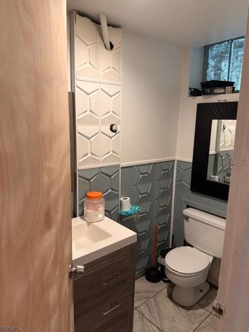 83 Wagaraw Blvd, Prospect Park Boro, NJ 07508