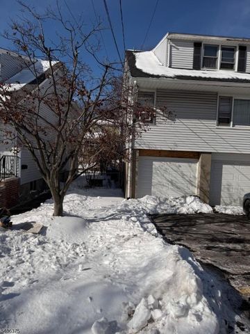 83 Wagaraw Blvd, Prospect Park Boro, NJ 07508