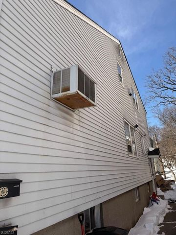 83 Wagaraw Blvd, Prospect Park Boro, NJ 07508