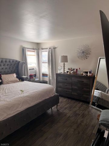 83 Wagaraw Blvd, Prospect Park Boro, NJ 07508