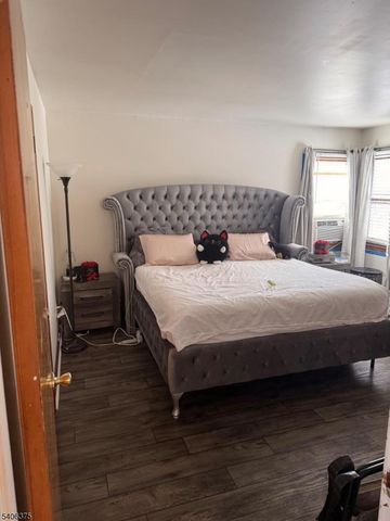 83 Wagaraw Blvd, Prospect Park Boro, NJ 07508