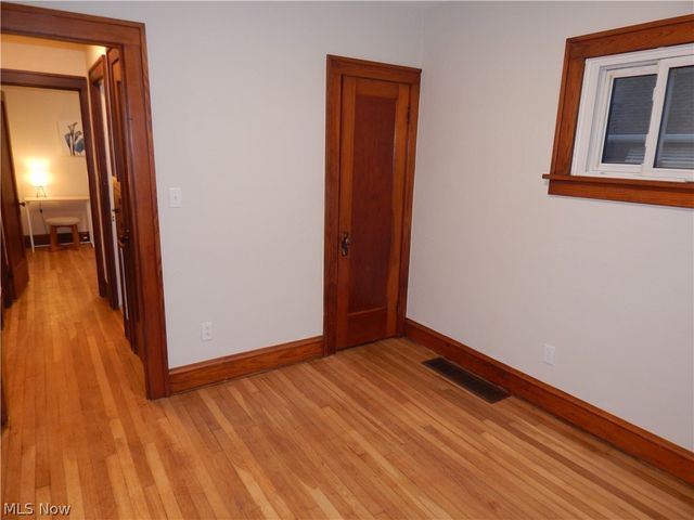 1718 Cook Avenue, Cleveland, OH 44109