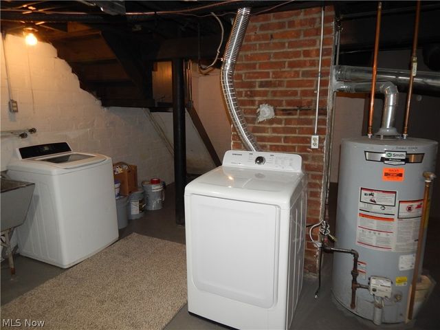 1718 Cook Avenue, Cleveland, OH 44109