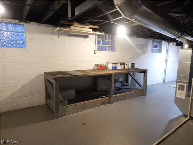 1718 Cook Avenue, Cleveland, OH 44109