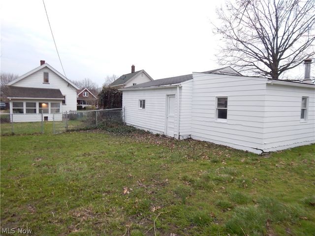 1718 Cook Avenue, Cleveland, OH 44109