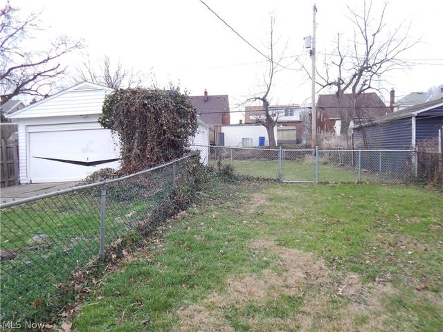 1718 Cook Avenue, Cleveland, OH 44109