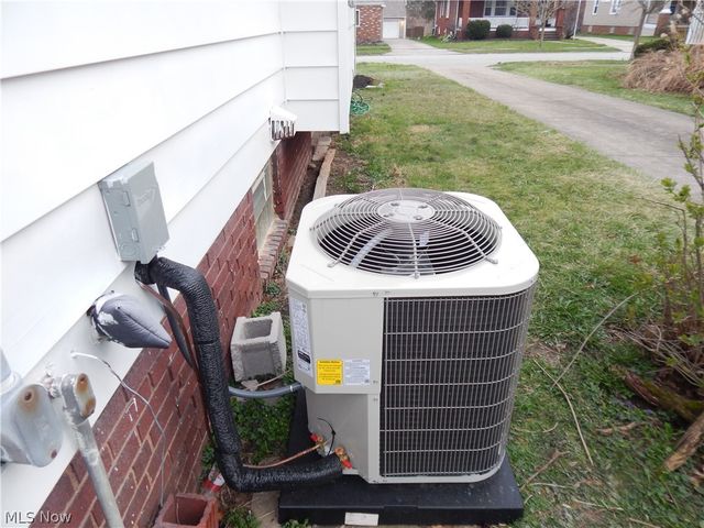 1718 Cook Avenue, Cleveland, OH 44109