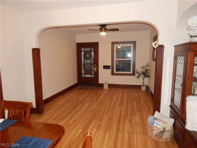 1718 Cook Avenue, Cleveland, OH 44109