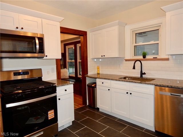 1718 Cook Avenue, Cleveland, OH 44109