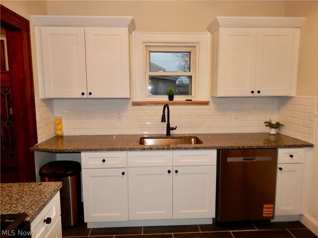 1718 Cook Avenue, Cleveland, OH 44109