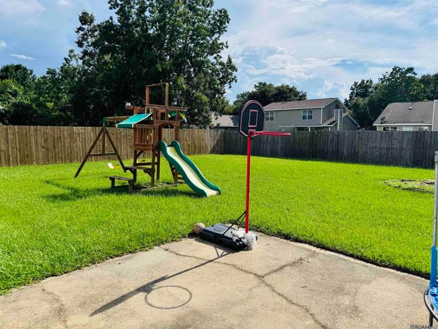 17361 Cherry Creek Dr, Prairieville, LA 70769