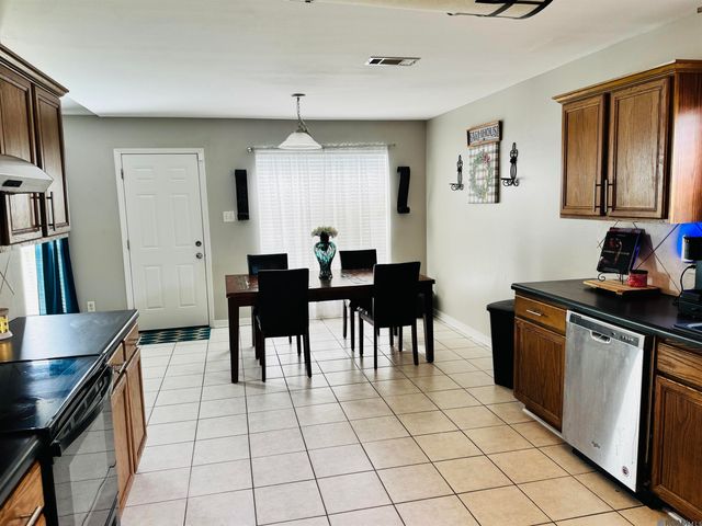 17361 Cherry Creek Dr, Prairieville, LA 70769