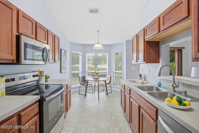 7885 STEAMBOAT SPRINGS Court, Jacksonville, FL 32210