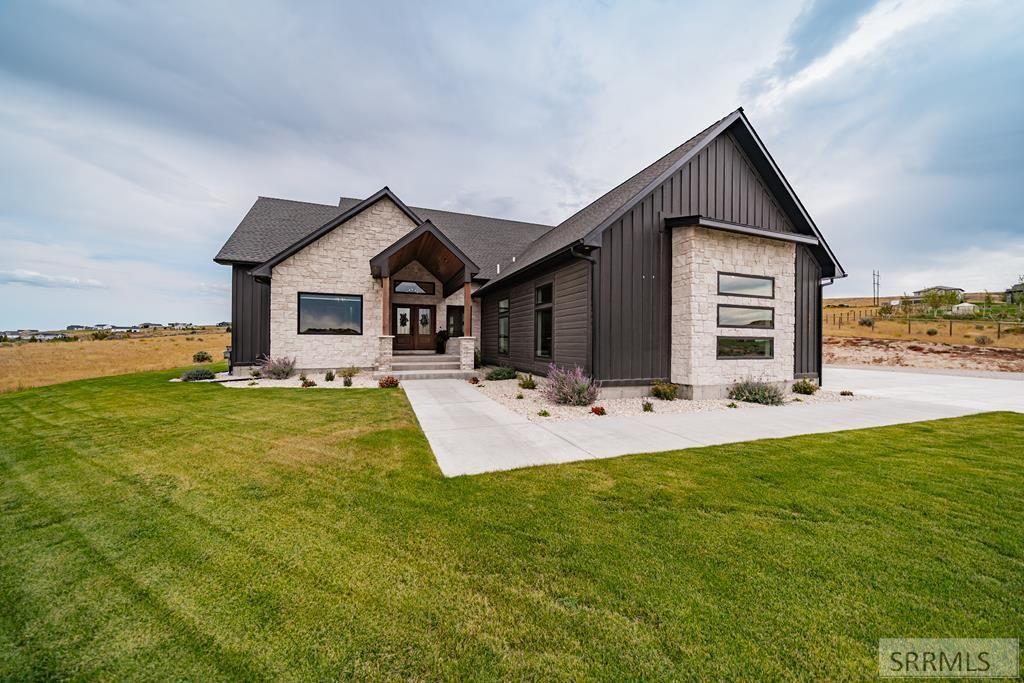 6783 S Tumble Creek Lane, Idaho Falls, ID 83406