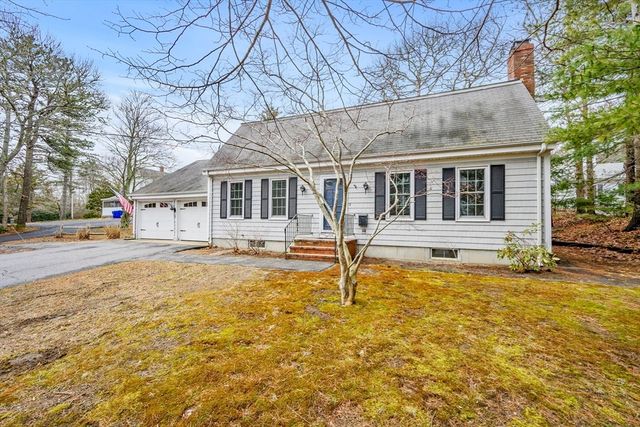 33 Head Of The Bay Rd., Bourne, MA 02532