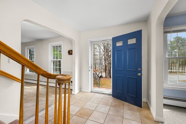 33 Head Of The Bay Rd., Bourne, MA 02532