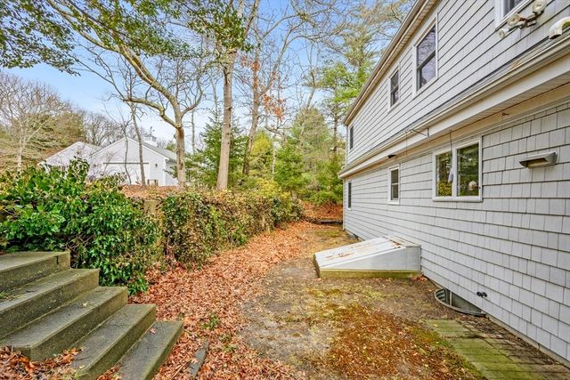 33 Head Of The Bay Rd., Bourne, MA 02532