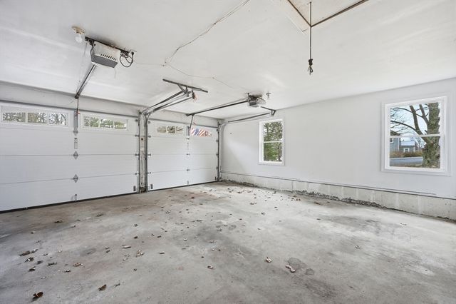 33 Head Of The Bay Rd., Bourne, MA 02532