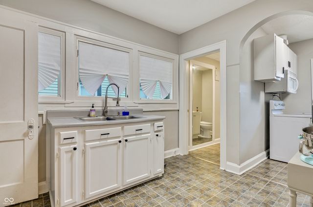 3960 Rookwood Avenue, Indianapolis, IN 46208