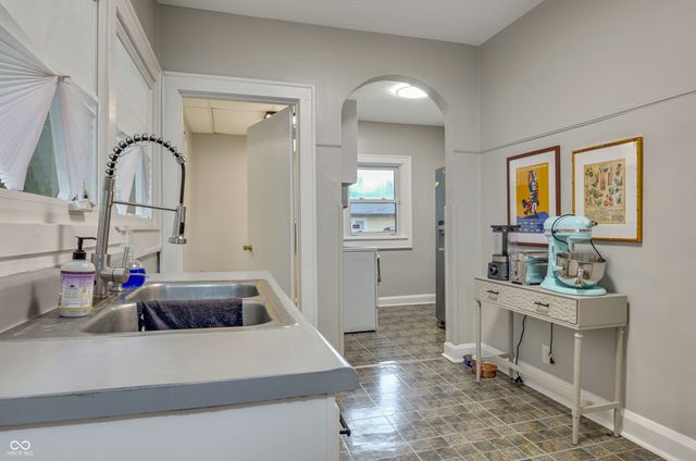 3960 Rookwood Avenue, Indianapolis, IN 46208