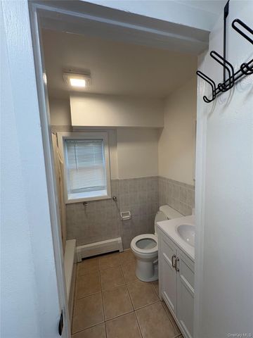 35 Washington Avenue North 1, White Plains, NY 10603