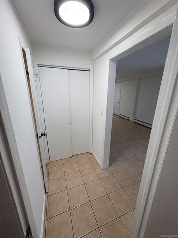 35 Washington Avenue North 1, White Plains, NY 10603