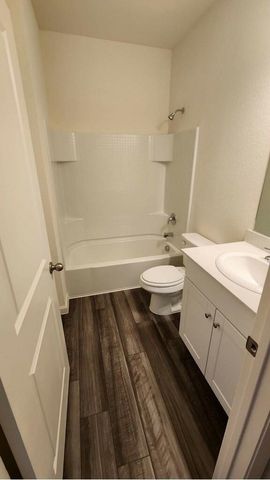 2 Winship Drive, Edgecliff Village, TX 76134