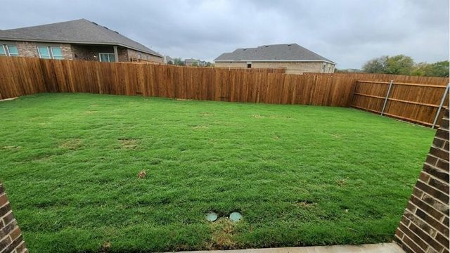 2 Winship Drive, Edgecliff Village, TX 76134