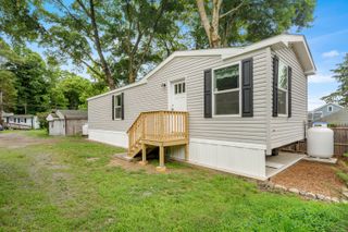 139 Lewis Street TRLR 36, Naugatuck, CT 06770