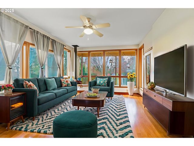 32898 Sw Keys Landing Way, Scappoose, OR 97056