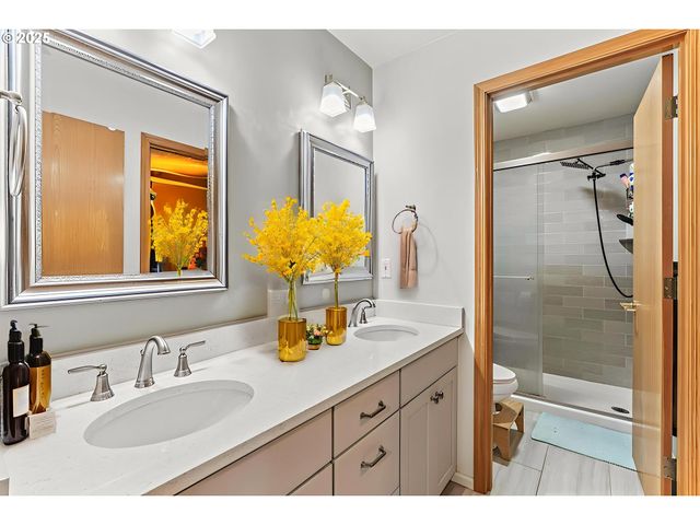 32898 Sw Keys Landing Way, Scappoose, OR 97056