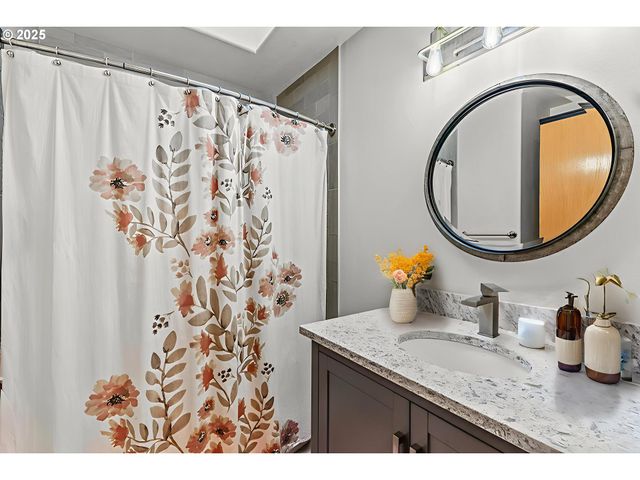 32898 Sw Keys Landing Way, Scappoose, OR 97056