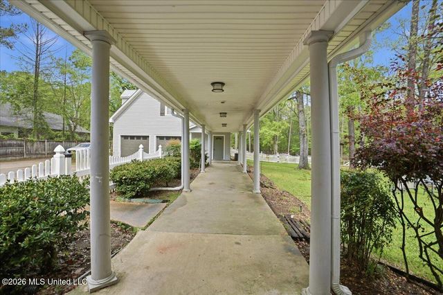 104 Quail Hollow Place, Brandon, MS 39047