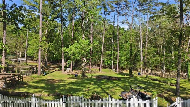 104 Quail Hollow Place, Brandon, MS 39047