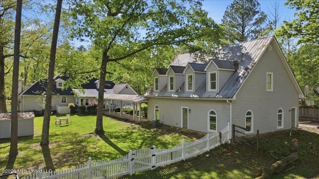 104 Quail Hollow Place, Brandon, MS 39047