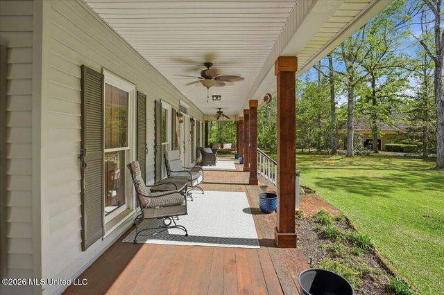 104 Quail Hollow Place, Brandon, MS 39047