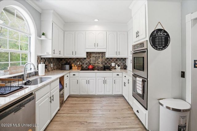 104 Quail Hollow Place, Brandon, MS 39047