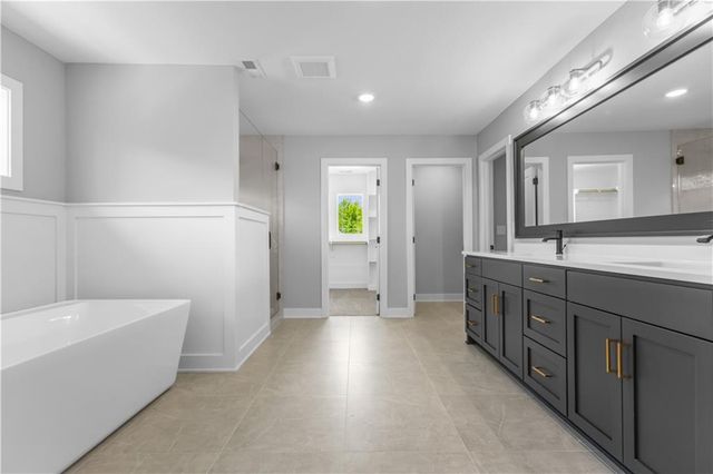 5143 NW 47th Terrace, Riverside, MO 64150