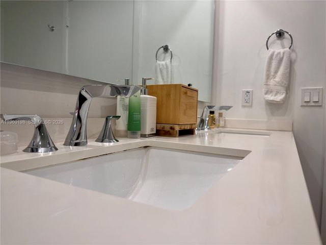 488 NE 18th St 2207, Miami, FL 33132