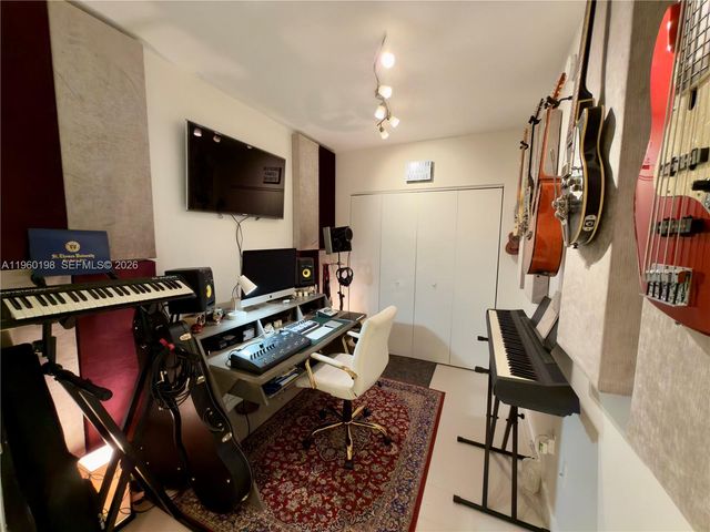 488 NE 18th St 2207, Miami, FL 33132