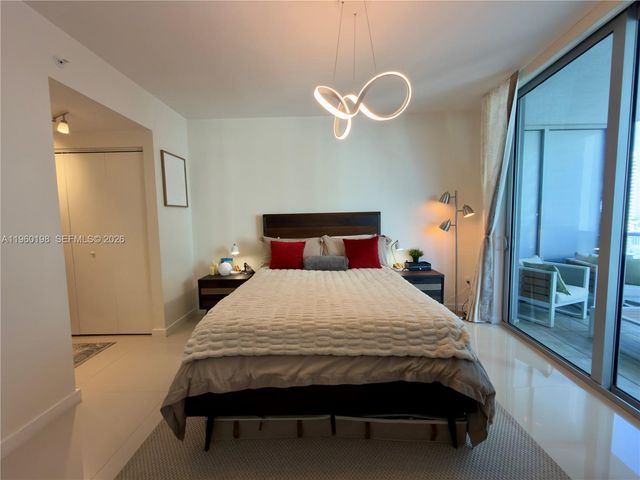 488 NE 18th St 2207, Miami, FL 33132