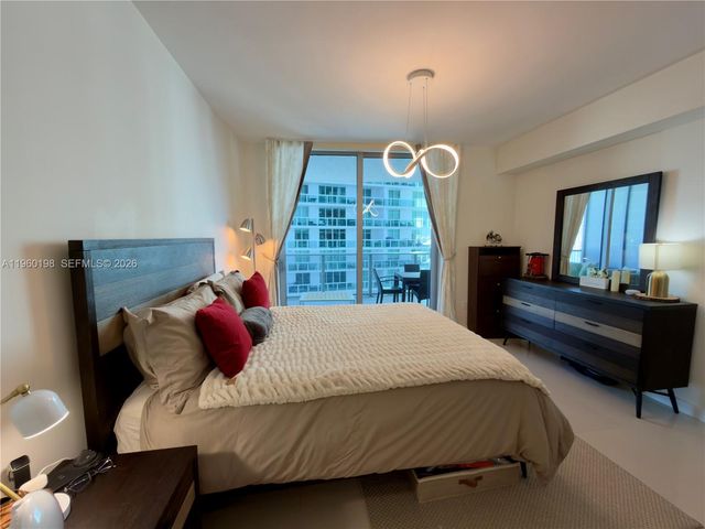 488 NE 18th St 2207, Miami, FL 33132