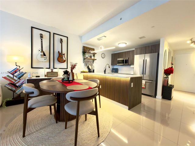 488 NE 18th St 2207, Miami, FL 33132