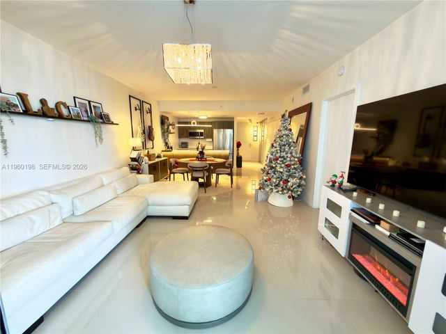 488 NE 18th St 2207, Miami, FL 33132