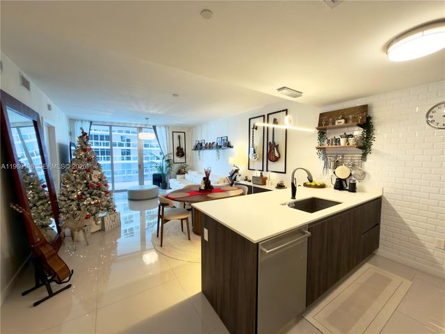 488 NE 18th St 2207, Miami, FL 33132