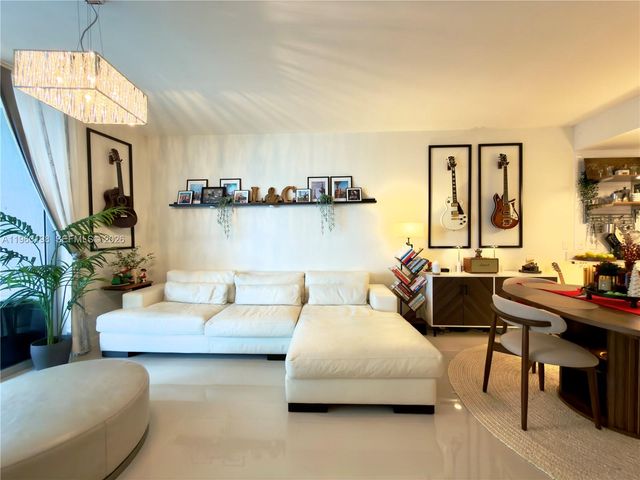 488 NE 18th St 2207, Miami, FL 33132