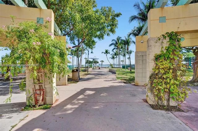 488 NE 18th St 2207, Miami, FL 33132