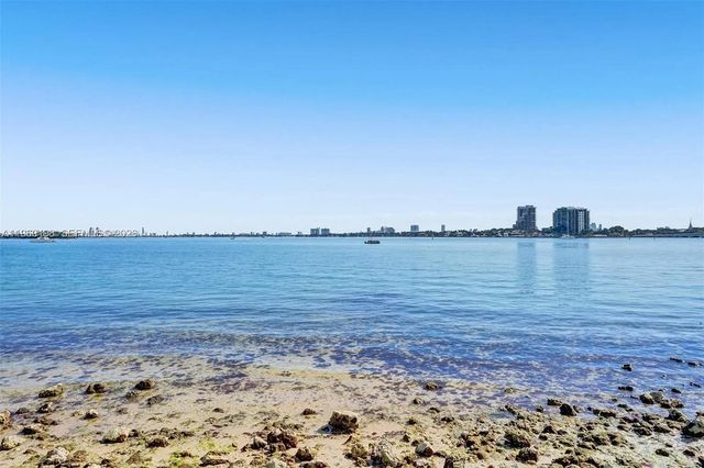 488 NE 18th St 2207, Miami, FL 33132