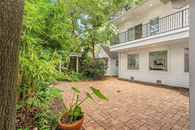 1720 Milford Street, Houston, TX 77098