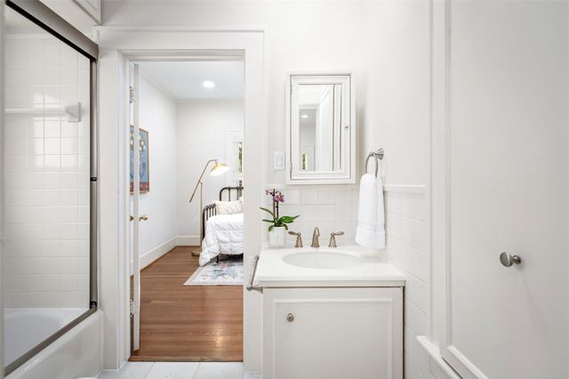 1720 Milford Street, Houston, TX 77098
